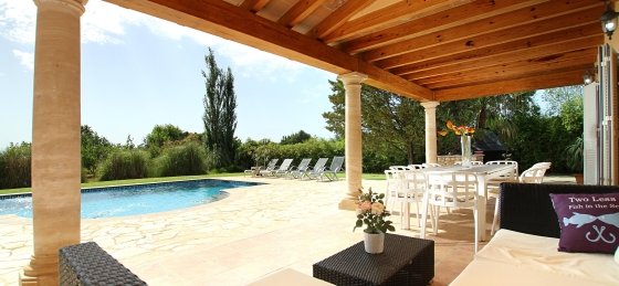 rico_-_terrace_02_2400x1600.jpg Holiday villas in Pollensa