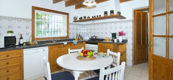 tancotes_-_kitchen_1_2400x1600.jpg Book a villa in Spain