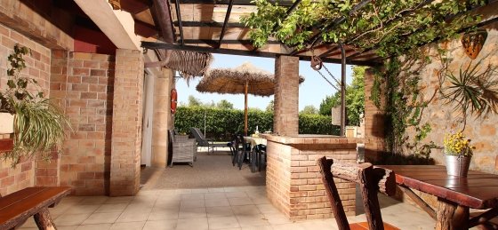 tia_-_terrace_03_2022_2400x1600.jpg Holiday villas in Balearic Islands