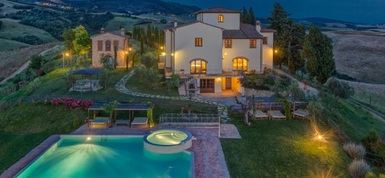 villa-di-lusso-toscana-con-piscina.jpg Holiday home in Pisa villa booking