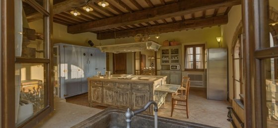 ville-di-lusso-toscana-foto-cucina-1800x1080.jpg Book a villa holiday in Pisa