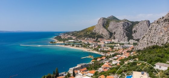 Villa holidays in Omis