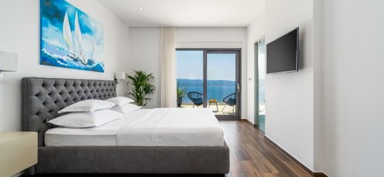 Villa holidays in Omis