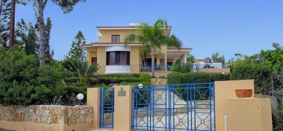 Book a villa in Paphos