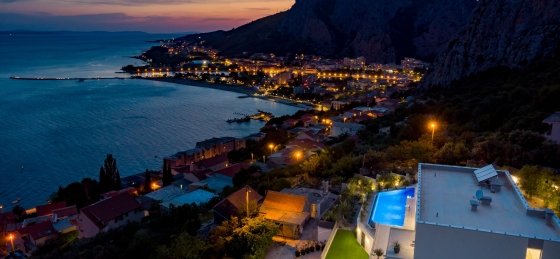 Book a villa holiday in Omis