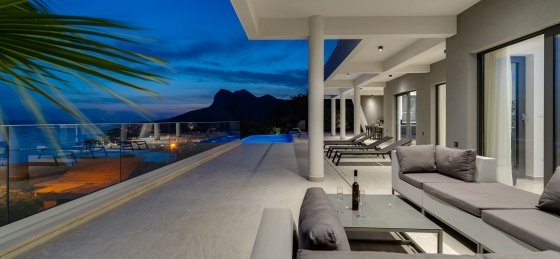 Book a villa holiday in Omis