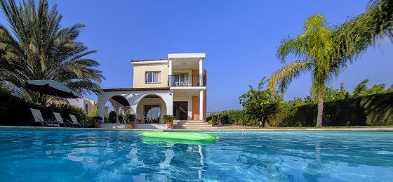 _dsc5427_tn.jpg Villa rentals in Paphos