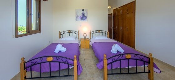 _dsc6811_tn.jpg Book a villa in Paphos