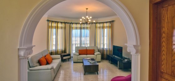 arc_1297_tn.jpg Book a villa in Latchi