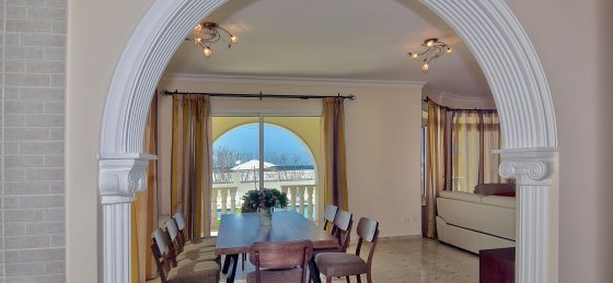 arc_1321_tn.jpg Book a villa in Cyprus