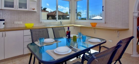 arc_1328_tn.jpg Book a villa in Latchi