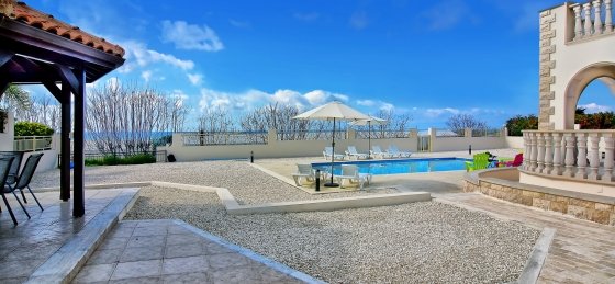 arc_1541_tn.jpg Book a villa holiday in Latchi