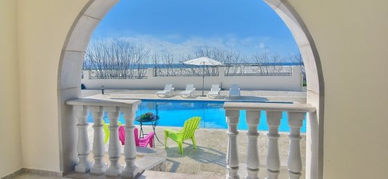 arc_1636_tn.jpg Book a villa in Latchi