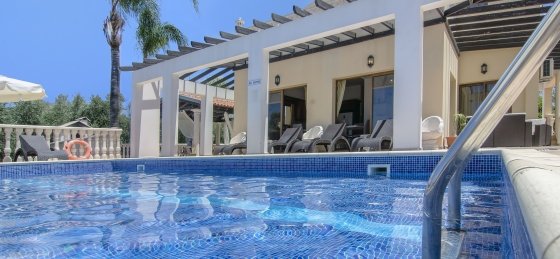 Holiday villas in Paphos