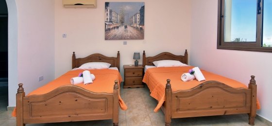 arc_1854_tn.jpg Holiday villas in Cyprus