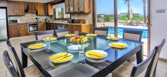 arc_1906_tn.jpg Book a villa in Paphos