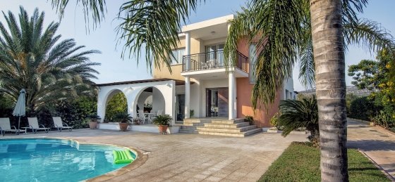 arc_7121_tn.jpg Villas in Cyprus