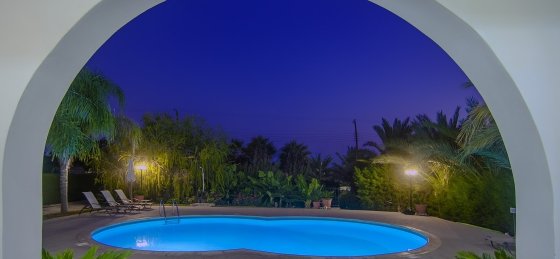 arc_7569_tn.jpg Villa holidays in Coral Bay