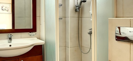 bath1_s.jpg Holiday villas in Cyprus