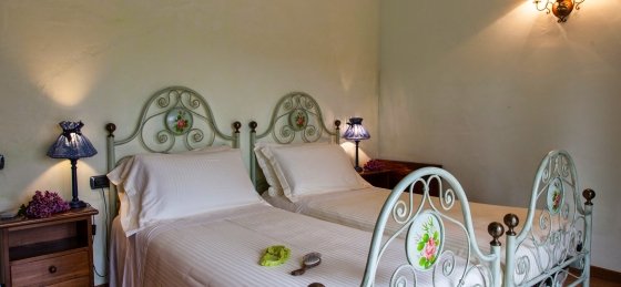 cerretello_bedroom_twin_santostefano_lo.jpg Villa in Italy to rent