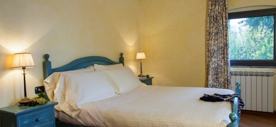 cerretello_double_bedroom_groundfloor_santostefano1_lo.jpg Book a villa holiday in Italy