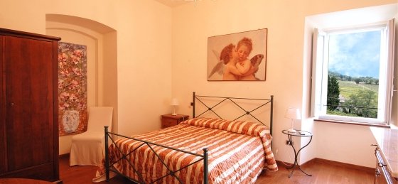 collemucioli.jpg Book a villa in Florence