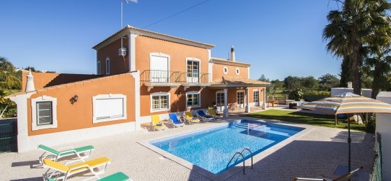 exterior1.2.jpg Villa in Algarve to rent