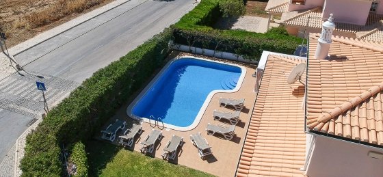 exterior11.jpg Book a villa holiday in Algarve