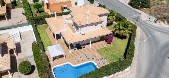 exterior2.jpg Villa in Algarve to rent