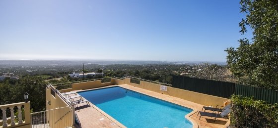 Holiday home in Almancil villa booking