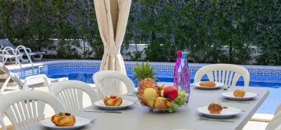 exterior6.1.jpg Book a villa holiday in Albufeira