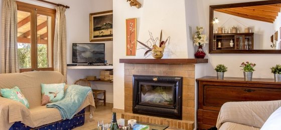 geroni_-_saloon_1_2400x1600.jpg Book a villa in Mallorca