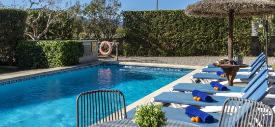 geroni_-_swimming_pool_9_2400x1600.jpg Book a villa holiday in Balearic Islands