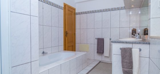 img_1019.jpg Book a villa holiday in Algarve