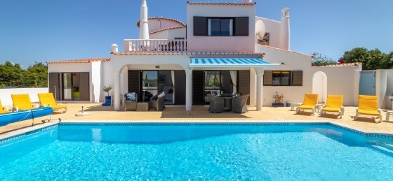 Book a villa holiday in Algarve