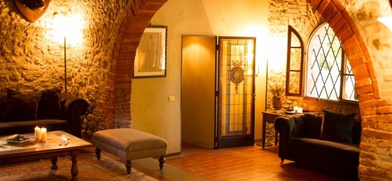 lo_0065_-_12mike_larson_inc_untitled_cu8c7239.jpg Book a villa in Italy