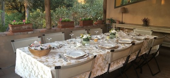 lo_00_outside_verandah02.jpg Holiday home in Italy villa booking