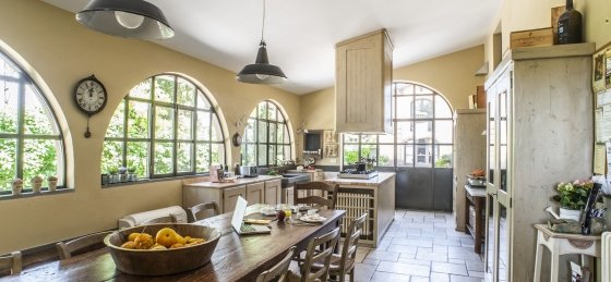 lo_01_gf_kitchen07.jpg Villas in Italy