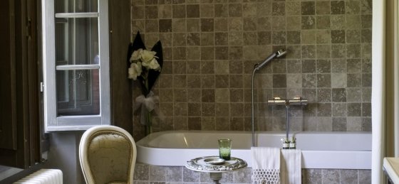 lo_03_ff_bathroom_03_01.jpg Villas in Tuscany