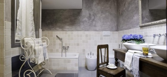 lo_03_ff_bathroom_04_01.jpg Book a villa in Arezzo