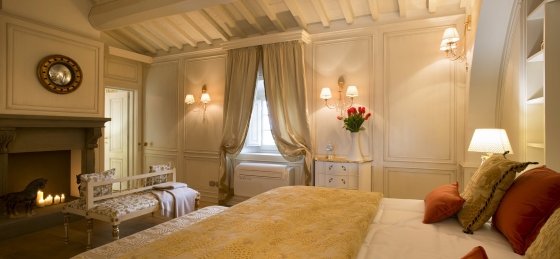 lo_25_master_bedroom_first_floor.jpg Villa in Tuscany to rent