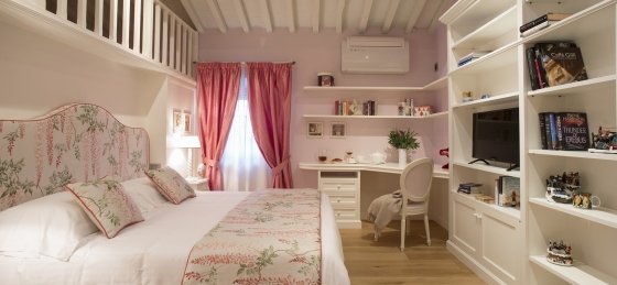 lo_34_room_2_-_first_floor.jpg Book a villa holiday in Florence