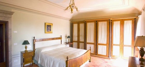 lo_gp283844.jpg Book a villa holiday in Italy