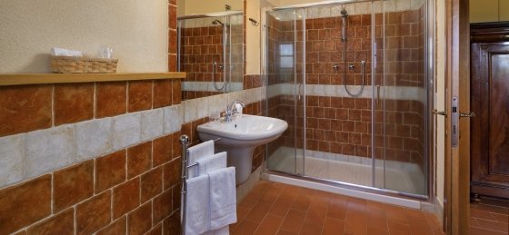 lo_pietro_40_of_61.jpg Book a villa holiday in Tuscany