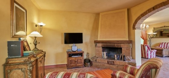 lo_villa_il_roseto_43.jpg Book a villa holiday in Arezzo