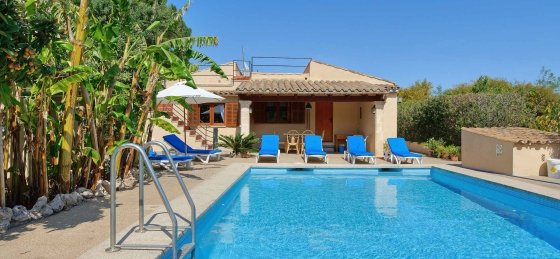magdalena_-_swimming_pool_02_2400x1600.jpg Villas in Pollensa
