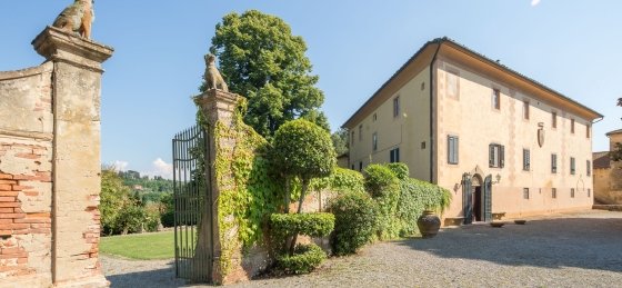 Villa rentals in Pisa