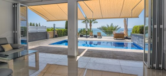 n75_6044_tn.jpg Book a villa holiday in Coral Bay