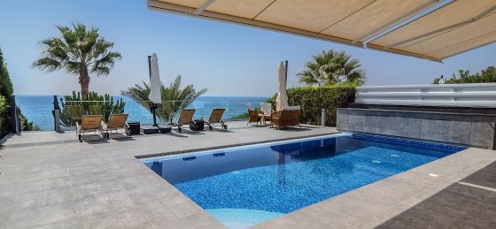 n75_6056_tn.jpg Villa in Coral Bay to rent