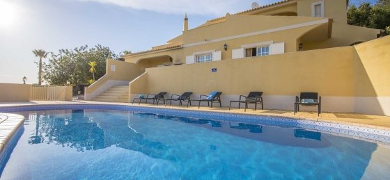 panoramica_-_piscina2.jpg Villa in Almancil to rent